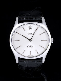 Rolex Cellini Sigma Oval Dial "Unpolished" หน้าปัดสีขาว หลักชั่วโมงทองคำขาว ตัวเรือนทองคำขาว18K ฝาหลังมีสติ๊กเกอร์เดิม สายหนังแท้ หัวเข็มขัดแท้ นาฬิกาปี1974 ไขลาน ขนาด 31 mm