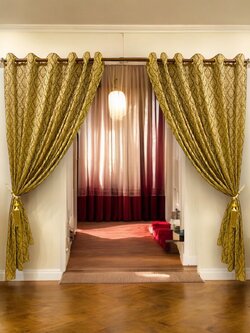 ผ้าม่านทอลายไทย ใส่ห่วงตาไก่ ขนาด 200*235 cm.