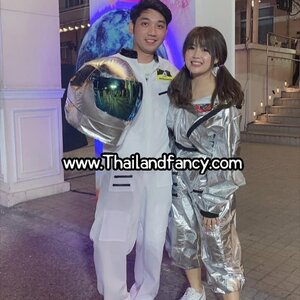 ใครอยากไปเที่ยวอวกาศยกมือขึ้น น่ารัก เฟร่อร์ กับรีวิวธีมอวกาศ ทั้งชุดสีเงินและสีขาว พร้อมพร๊อบหัวนักบินสุดเท่ห์ by Thailandfancy